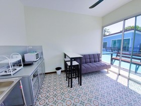 Rad Hut Pool Villa