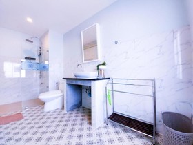Rad Hut Pool Villa