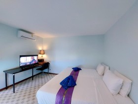 Rad Hut Pool Villa