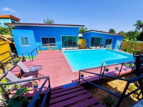 Rad Hut Pool Villa