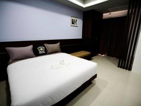 S5 Residence and Cafe