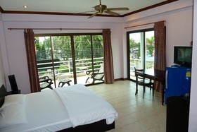 Super Green Hotel