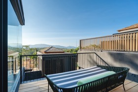 Akra Collection Layan