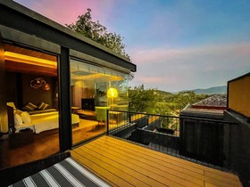 Akra Collection Layan