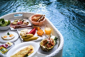 Akra Collection Layan