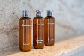 Akra Collection Layan