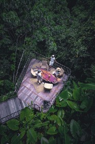 Akra Collection Layan