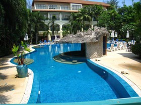 Baan Puri Apartments