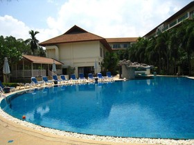 Baan Puri Apartments