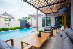 Gold Chariot Pool Villa