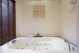 Namaka Resort Kamala