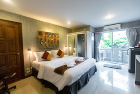 Baan Kamala Guesthouse