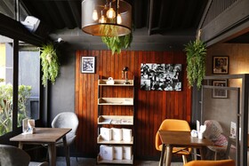 Baan Kamala Backpacker