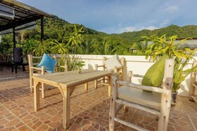 Club 22 Kamala Suites