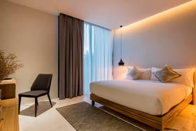 Glam Habitat Hotel