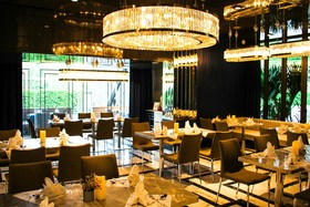 Glam Habitat Hotel