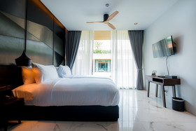 Glam Habitat Hotel