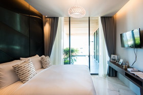 Glam Habitat Hotel