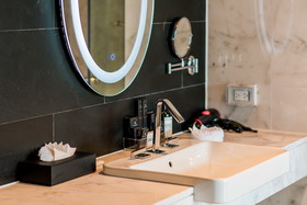Glam Habitat Hotel