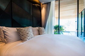 Glam Habitat Hotel