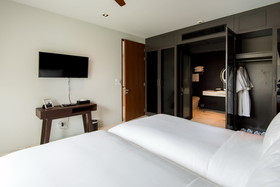 Glam Habitat Hotel