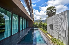 Glam Habitat Hotel
