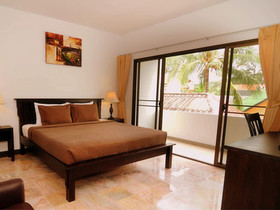 Kamala Beachfront Apartment
