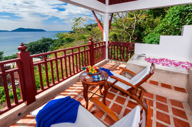 Thavorn Beach Village Resort