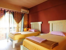 Casa Brazil Homestay & Gallery