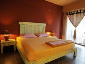 Casa Brazil Homestay & Gallery