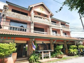 Casa Brazil Homestay & Gallery