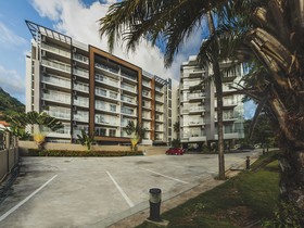 Chic Condominium