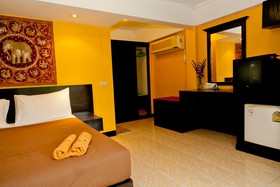 Fullmoon Beach Resort