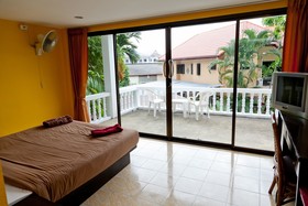 Fullmoon Beach Resort