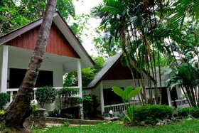 Fullmoon Beach Resort