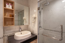 Grand Kata VIP Hotel