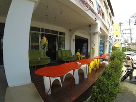 Karon Living Room