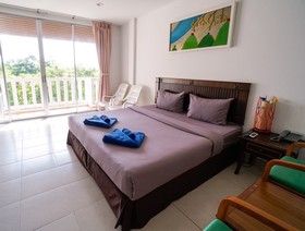 Karon Living Room