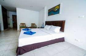 Karon Living Room