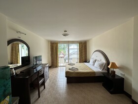 Kata Place Hotel