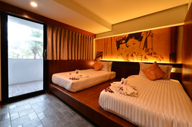 Lap Roi Karon Beachfront by Shanaya