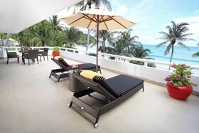 Le Meridien Phuket Beach Resort
