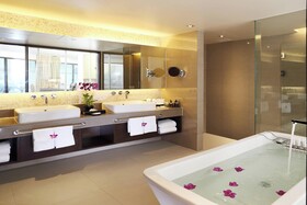 Le Meridien Phuket Beach Resort