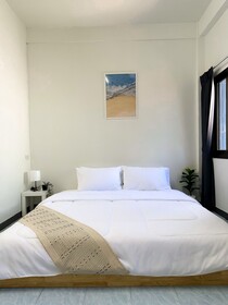 Montana Hotel & Hostel