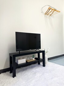 Montana Hotel & Hostel