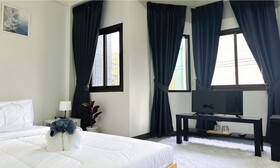 Montana Hotel & Hostel