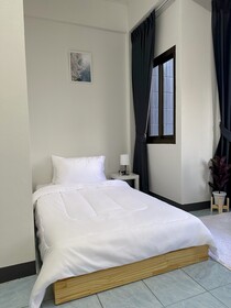 Montana Hotel & Hostel