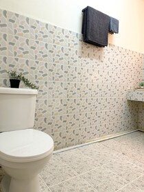 Montana Hotel & Hostel