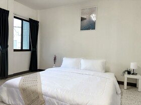 Montana Hotel & Hostel