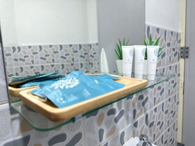 Montana Hotel & Hostel